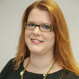 Janine Blaut, Steuerfachangestellte